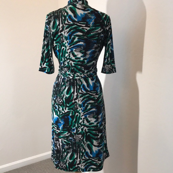 T Tahari Short Sleeve Knit Dress W/Waist Wrap Ties - Picture 3 of 8